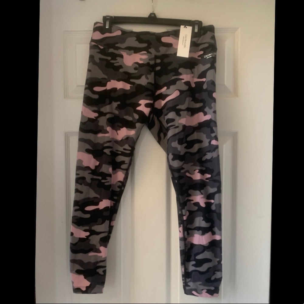 Calvin Klein Camo Leggings